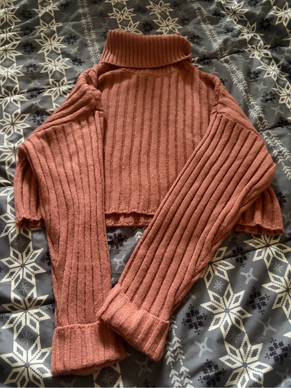 Forever 21 Dusty Rose Ribbed Cropped Turtleneck Sweater